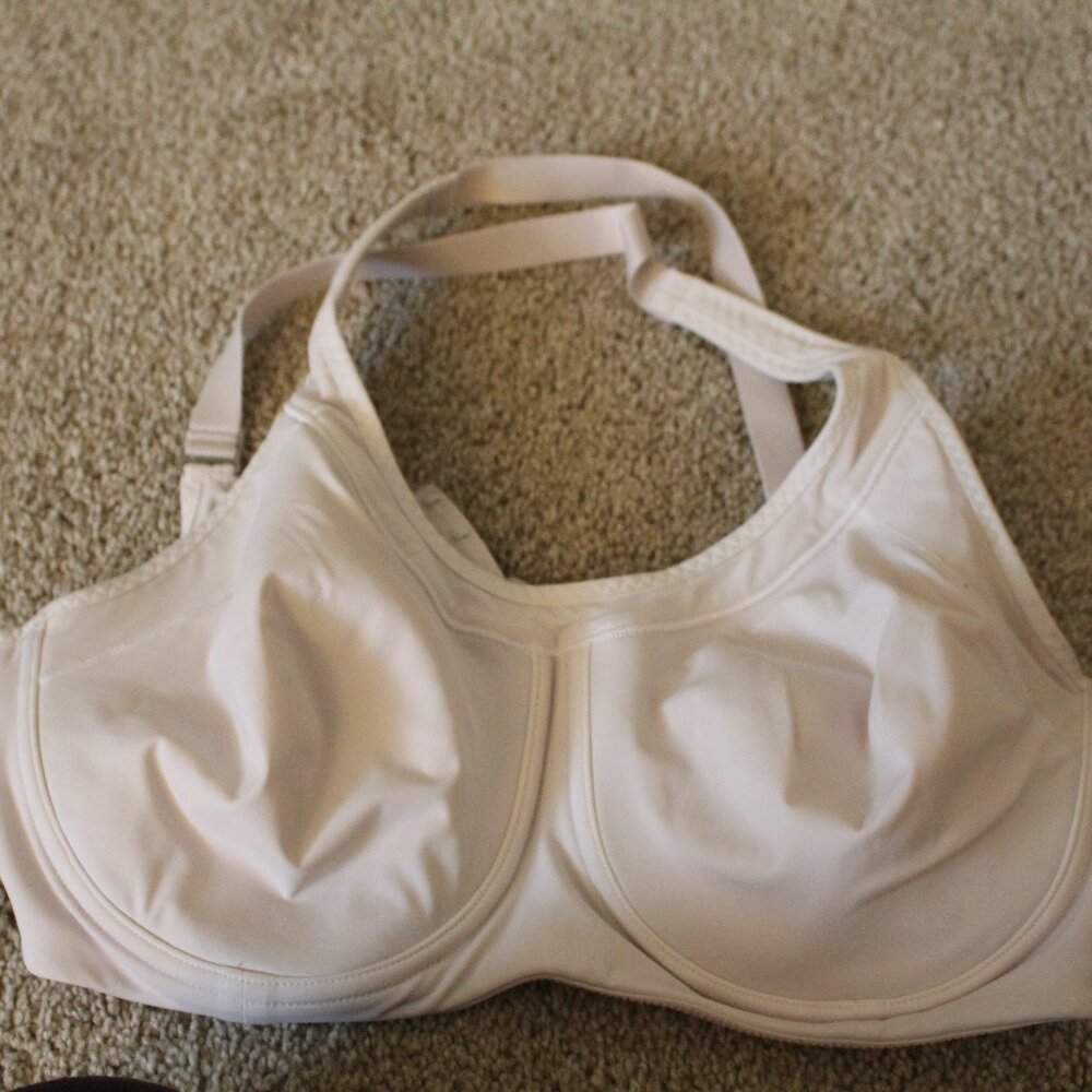 Athleta 38D 3 Hook bra